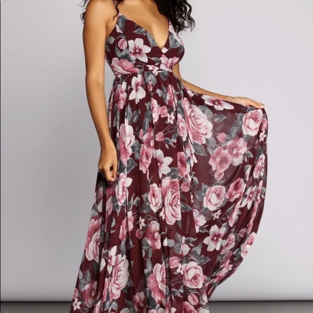 Burgundy blush floral Windsor Maxi dress